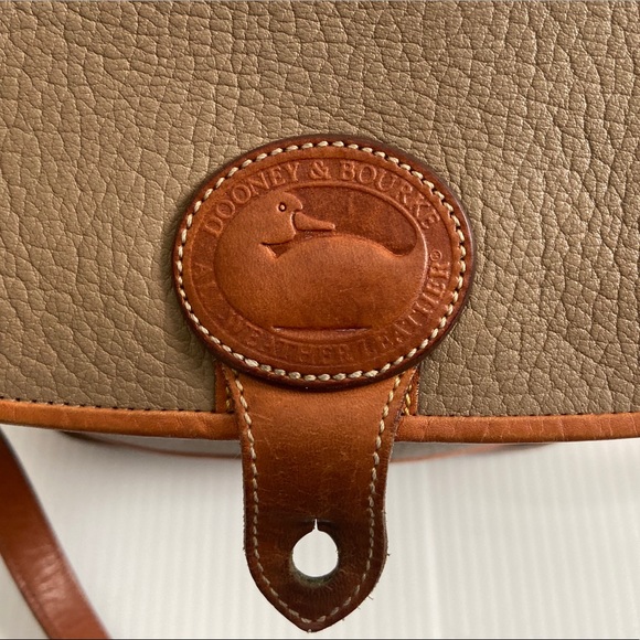 SOLD - Authentic Vintage Dooney & Bourke - Picture 6 of 7